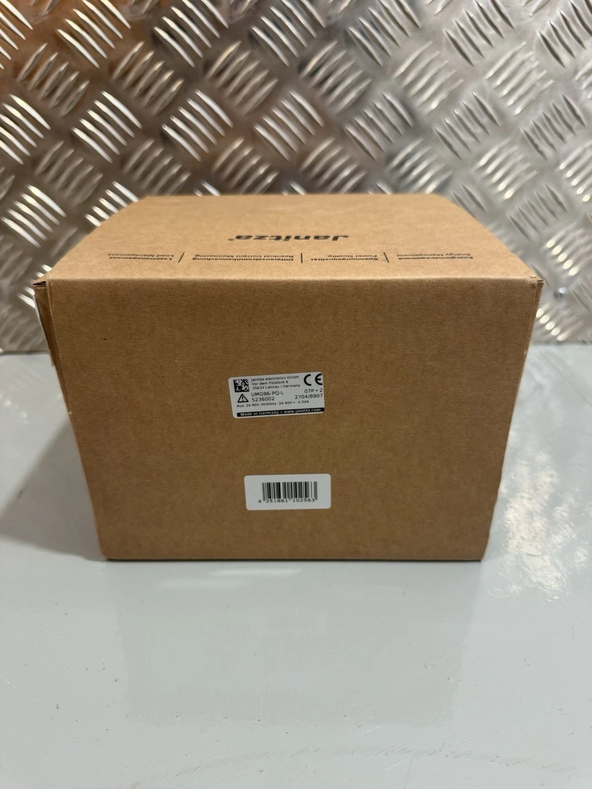Janitza 5236002 UMG96-PQ-L 24-90V Energy Power Analyzer Brand New In Box 2