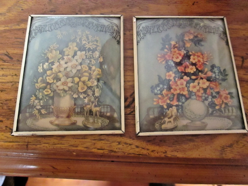 2-vintage picture art bubble glass metal frame  4 x 5”flowers convex reverse
