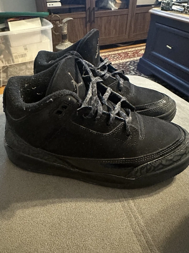 耐克 Air Jordan 3 黑色猫运动鞋 — 第 2/4 张图片