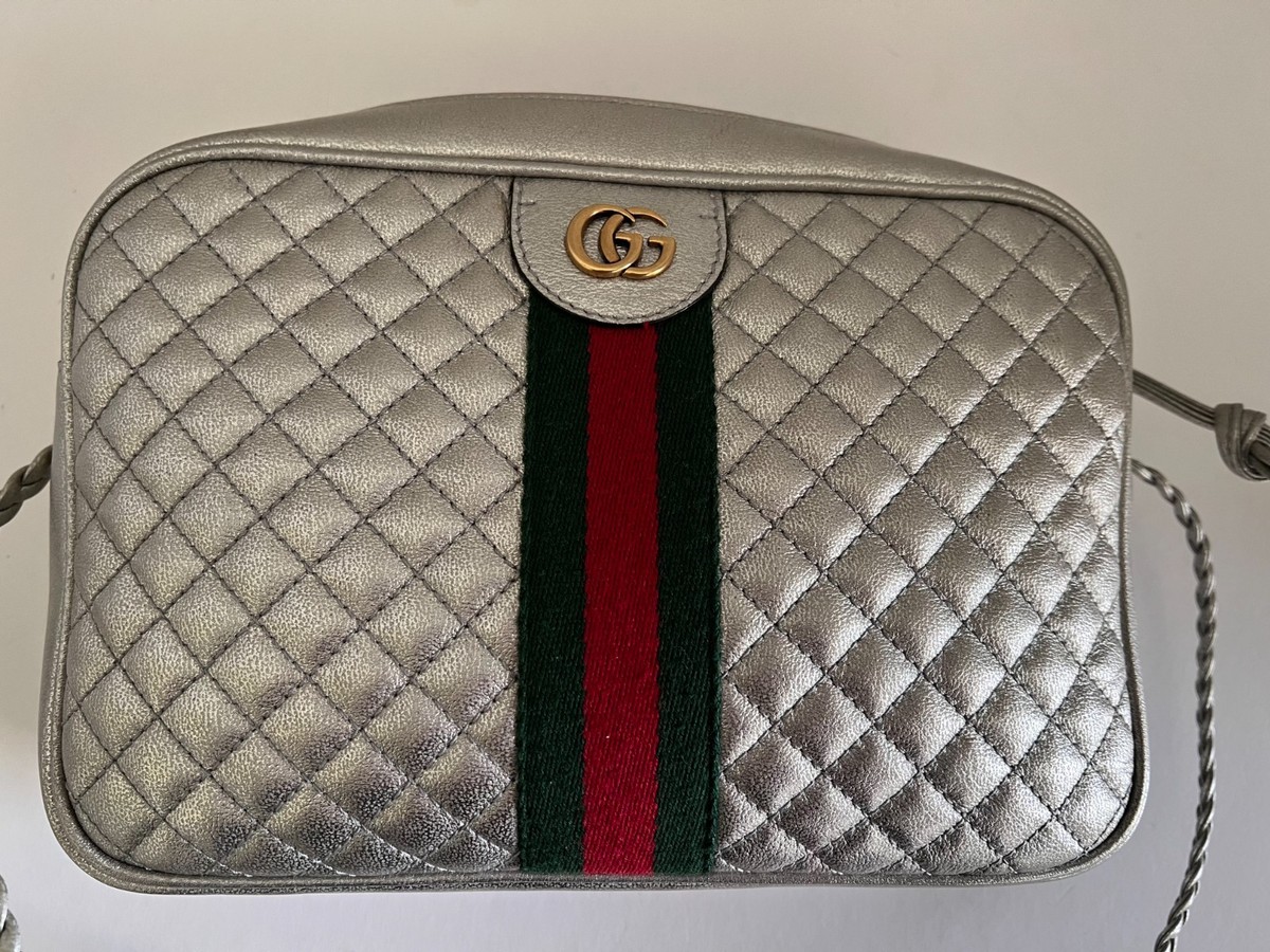 GUCCI ショルダーバッグ　シルバー Authentic Gucci Trapuntata Quilted Silver Metallic Leather