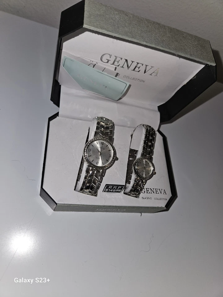 Juego de relojes de cuarzo Geneva Classic Collection para hombre y mujer Foto 2 de 4