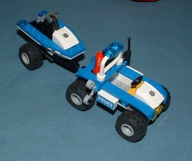 TOWN: CITY STARTER SET 60086 - LEGO - 2015 - USED CONDITION