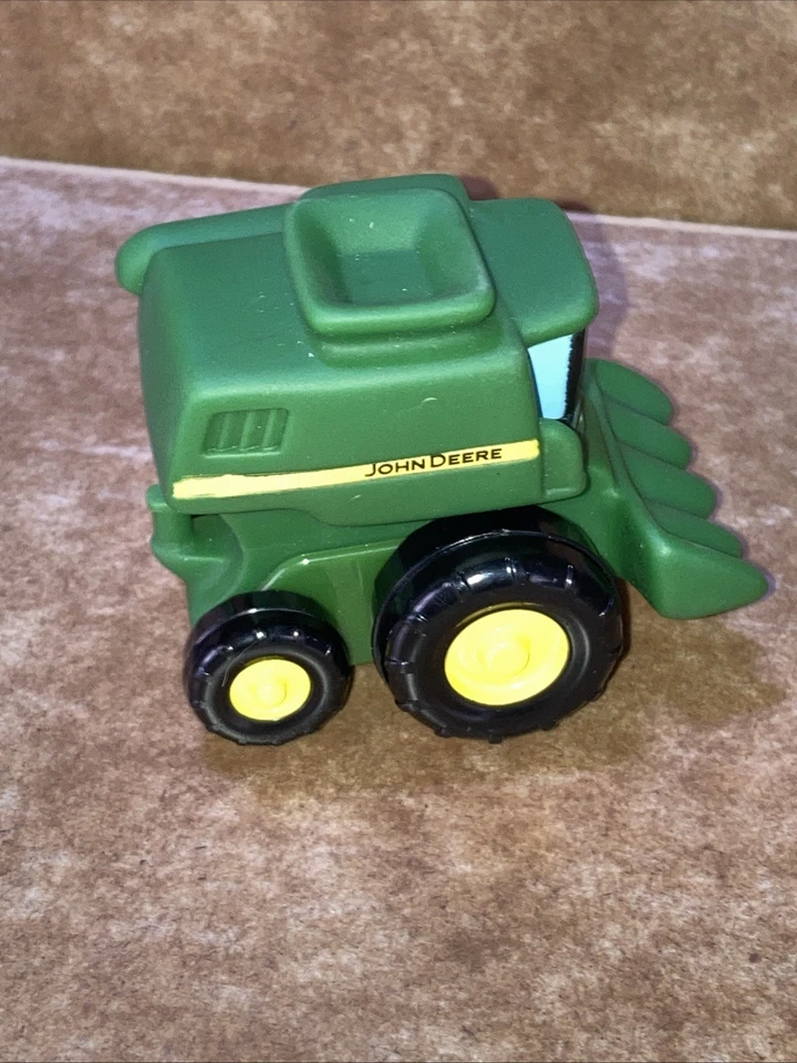 TOMY JOHN DEERE  COREY COMBINE  RUBBER & PLASTIC FARM TOY Vehicle - Image 4 of 4