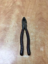 Klein Tools D201-9 Linesman Pliers