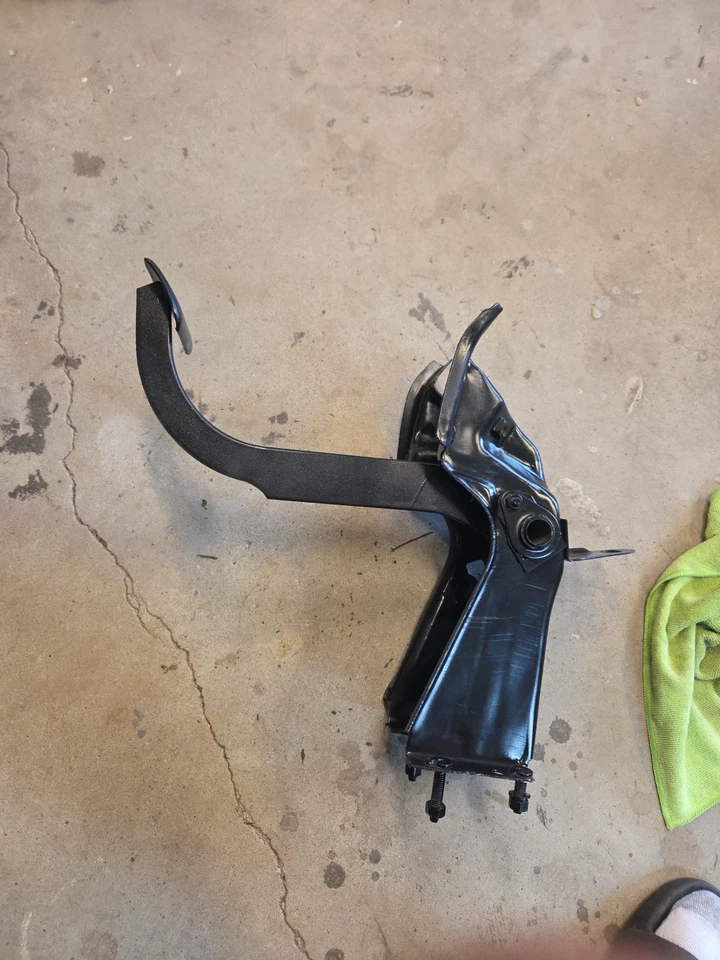 Conjunto de pedal de freno para camioneta Chevy 68 69 70 71 72 1967 acero pintado negro Foto 4 de 4