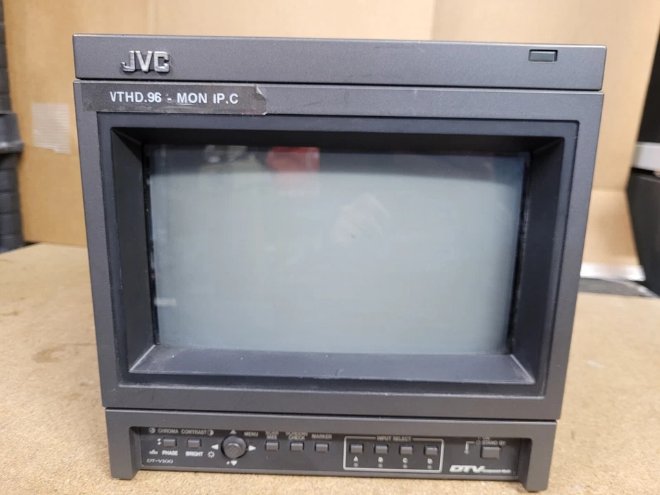 JVC DT-V100CG 10" Portable CRT - Image 3 of 4