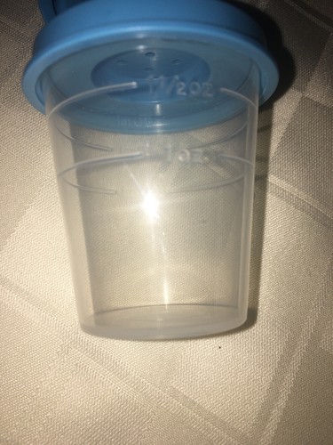 TUPPERWARE-NEW MIDGET SALT & PEPPER SHAKERS AQUA BLUE Cinnamon Sugar (2) In Set - Picture 5 of 11
