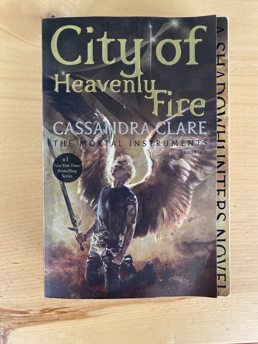 City of Heavenly Fire - Hardcover (livro em inglês) Cassandra