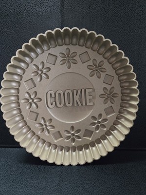 Vintage Chicago Metallic Giant Cookie Cake Pans - Set of 2 - 9'' 