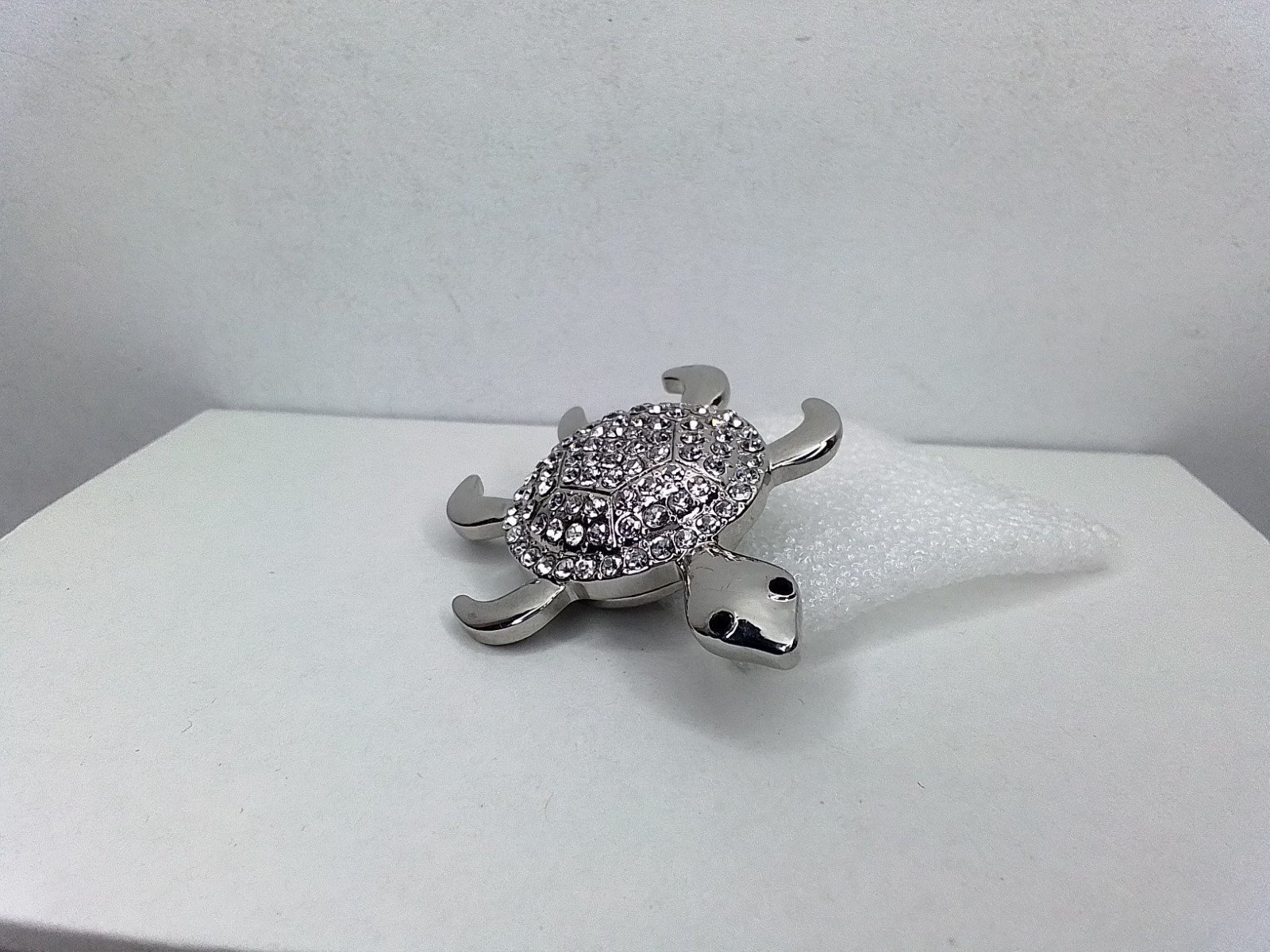 TWO CRYSTAL RINESTONE KITTY CAT & TURTLE MAGNET B… - image 11