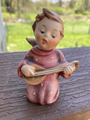 Goebel Hummel Figurine ANGEL SERENADE Guitar #214D TMK4 Excellent Condition