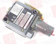 ALLEN BRADLEY 836T-T300J / 836TT300J (USED)