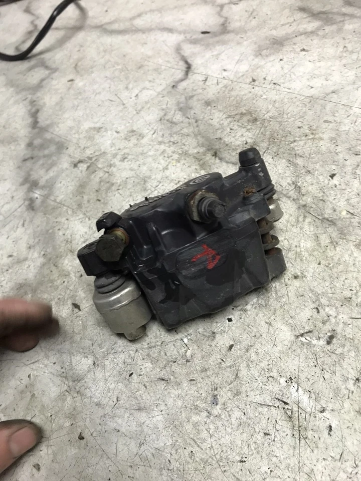 Pinça de freio traseira 96 BMW R1100 R 1100 RT R1100RT - Imagem 3 de 4