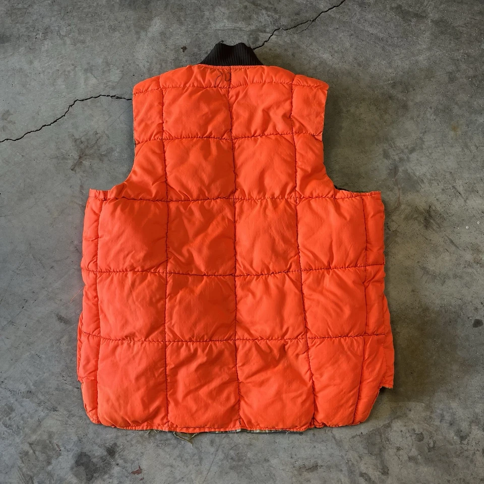 Vintage 70s Camo Hunting Vest Mens Large Dark Camouflage Reversible Goose Down - Image 4 of 4