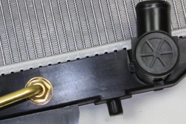 For Toyota RAV4 2001-2003 TYC Engine Coolant Radiator - Изображение 4 из 4