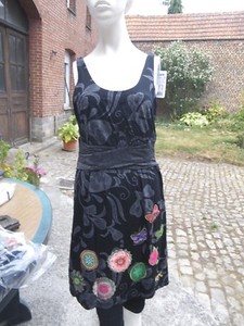 robe desigual taille 48