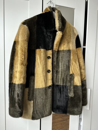 Supreme faux fur coat - Gem Supreme faux fur coat - Gem
