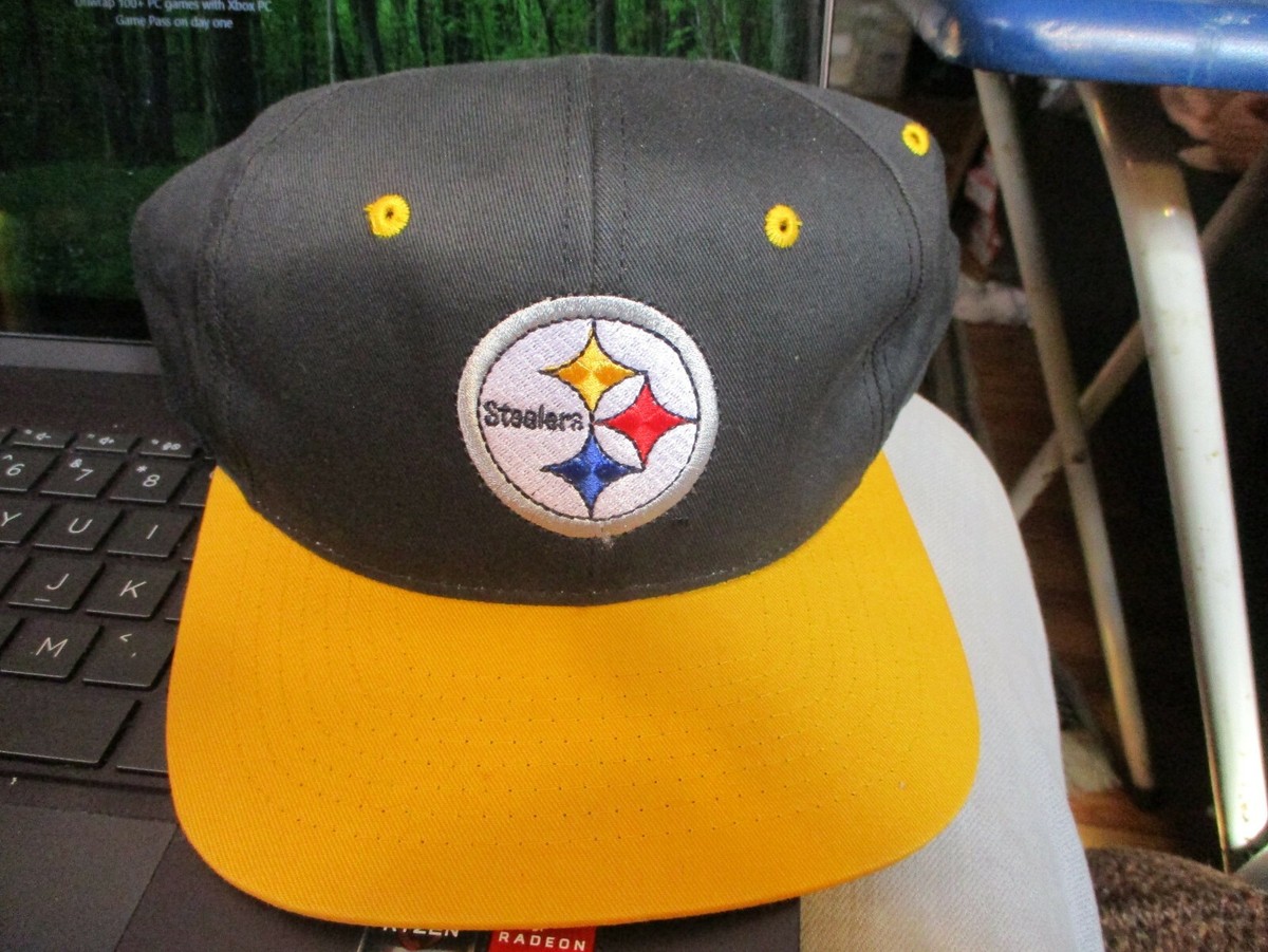 NWOT Vintage PITTSBURGH STEELERS Logo Black W/Yellow Bill Snapback