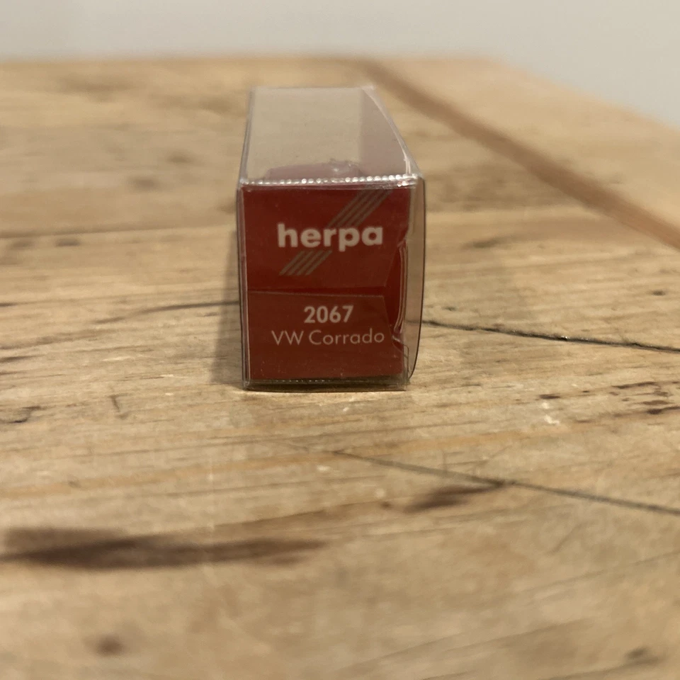 Herpa HO 1:87 VW Corrado 2067 con caja roja Wagener miniatura coche vintage Foto 2 de 4