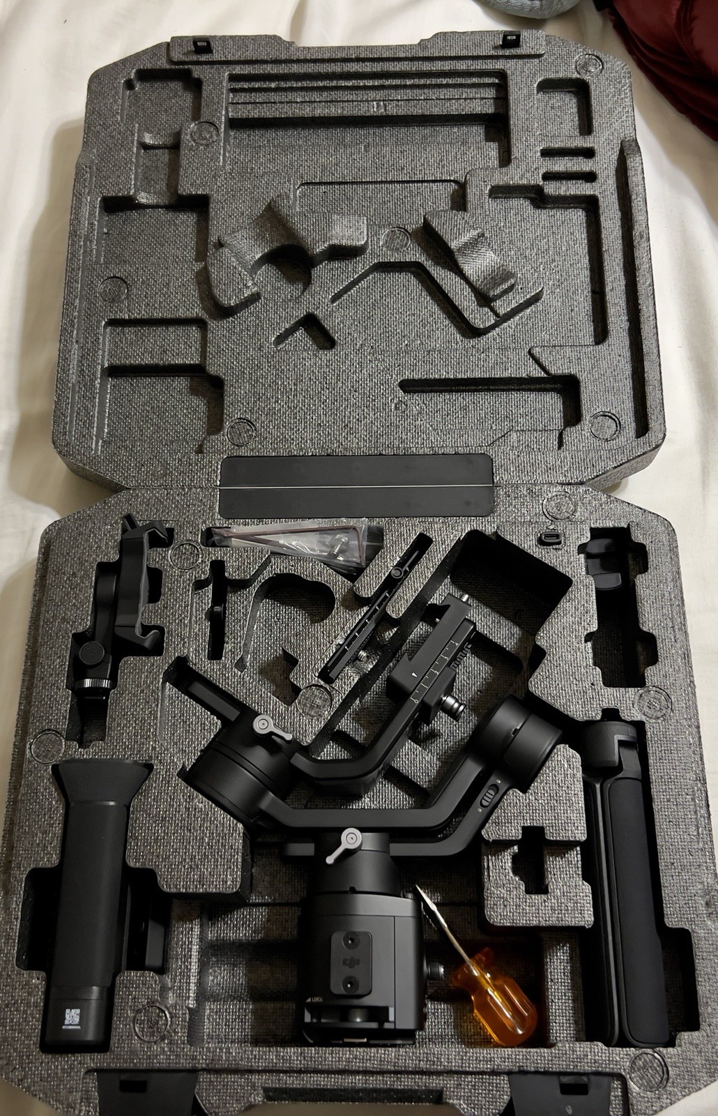 DJI Ronin-SC R18 Handheld 3-Axis Stabilizer Gimbal (R18)