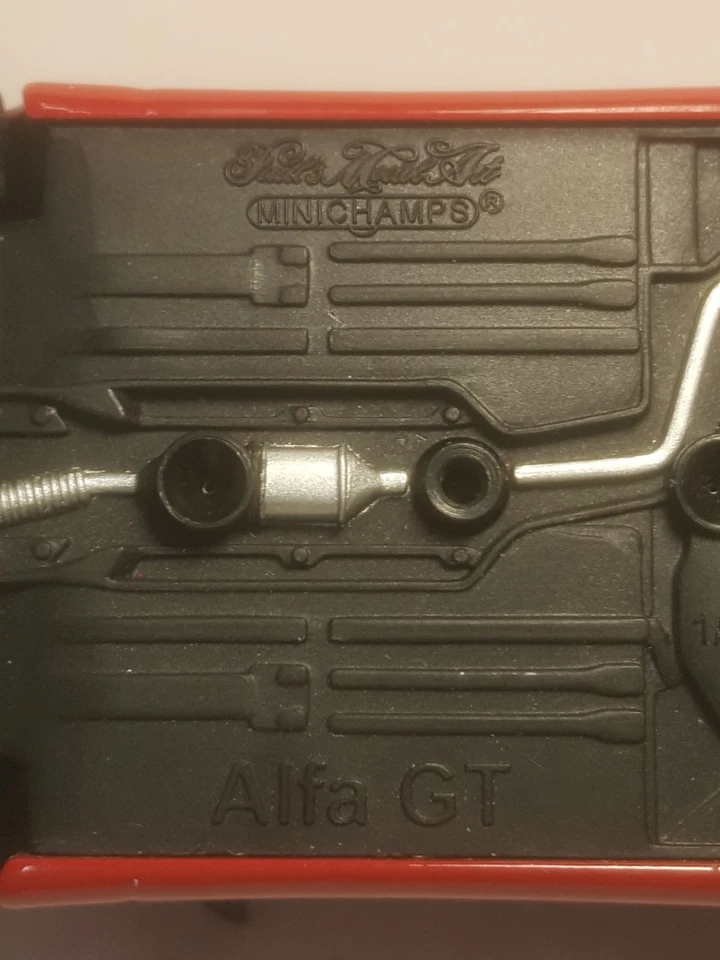 1/43 MINICHAMPS Alfa Romeo Alfa GT - Immagine 4 di 4