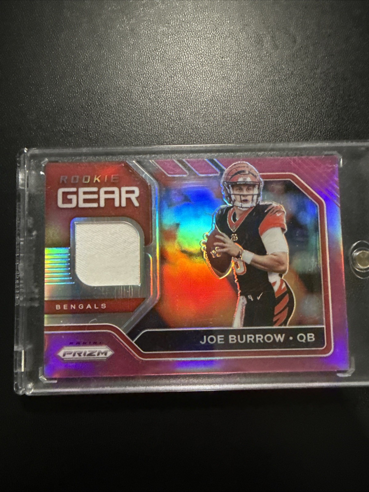 2020 Panini Prizm - Rookie Gear Joe Burrow #1 Pink Prizm (MEM, RC)