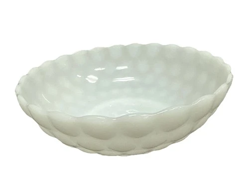 Vintage 1950s ANCHOR HOCKING Milk Glass Bubble Serving Bowl Scalloped Edge 8"