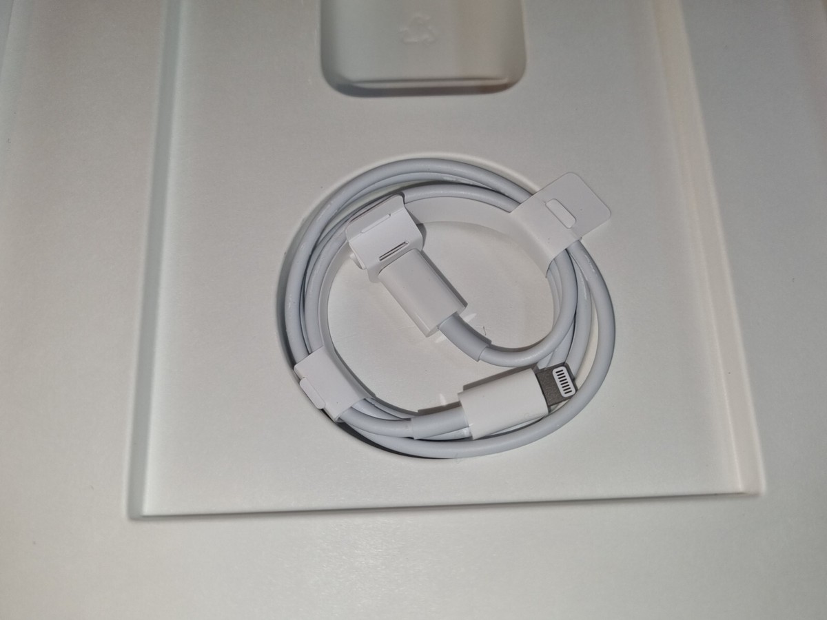 Apple iPad 8th Gen. 32GB, Wi-Fi + 4G (Unlocked), 10.2 in