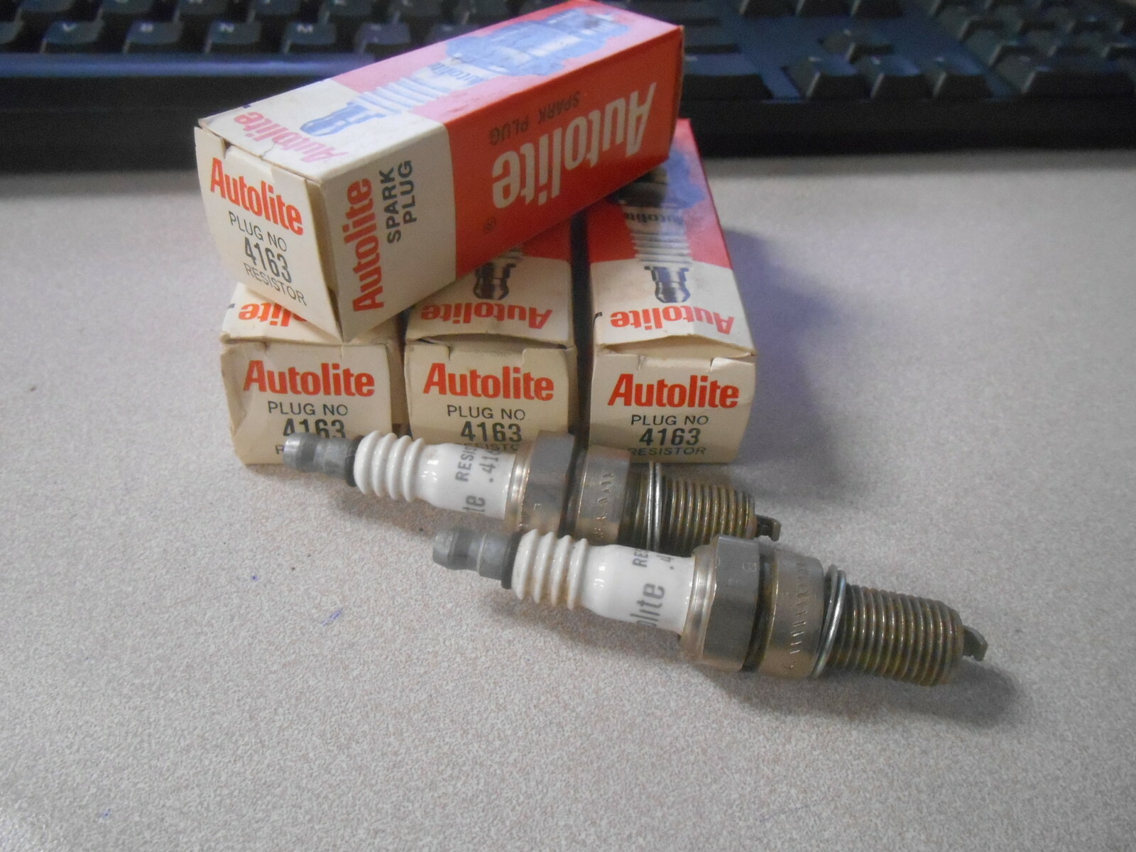 NOS Autolite Spark Plugs 4163 Qty 6
