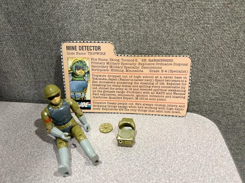Vintage 1983 GI Joe- Tripwire Mine Detector with file card