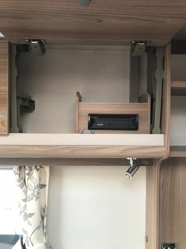 2017 Swift Corniche 17/4 Caravan 4 Berth With End Washroom ( REDUCED ) - Picture 9 of 23