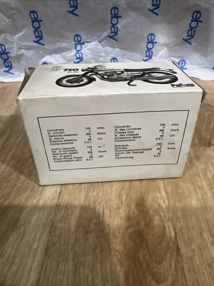 Polistil MV Agusta 750 GT55 de colección todavía en caja original escala 1:24 Foto 3 de 4