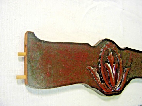 Antique Mahogany Salvage Pediment Applied Carving ~ Wreath 21" wide #457 - Picture 3 of 5
