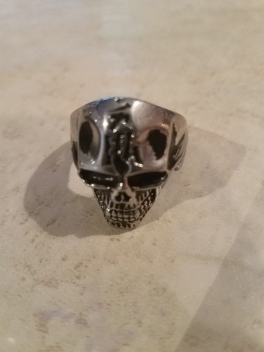Men's Brushed Skull Solid Stainless Steel Ring US Size 11 - Picture 2 of 4