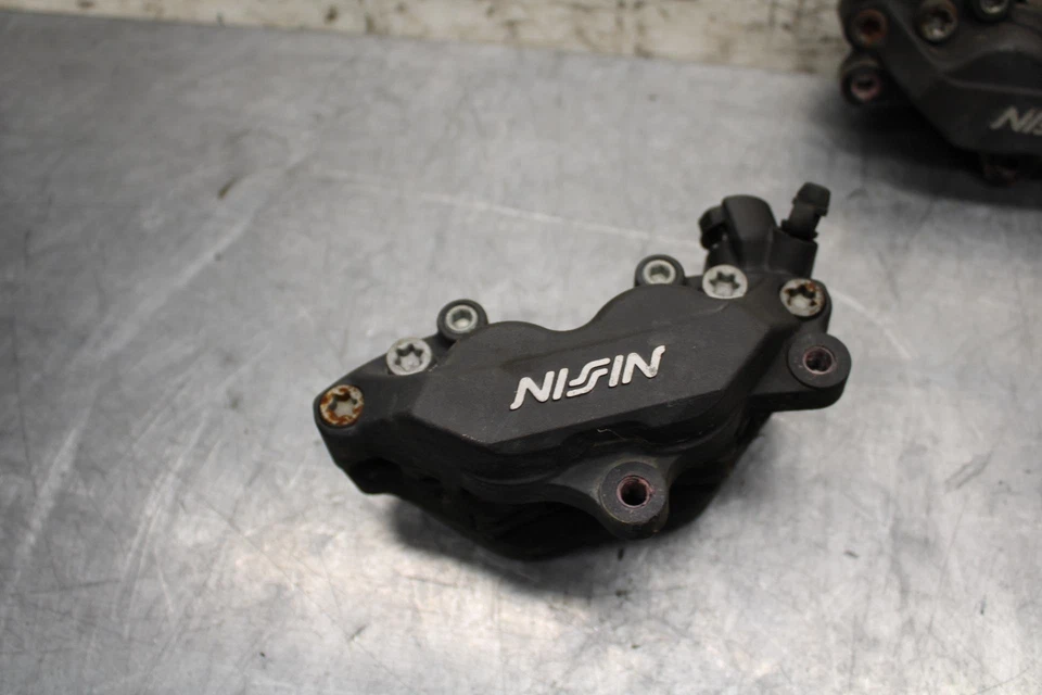 Juego de pinzas de freno delanteras derecha izquierda Honda CBR600F4i 2006 par de pinzas BB567 Foto 2 de 4