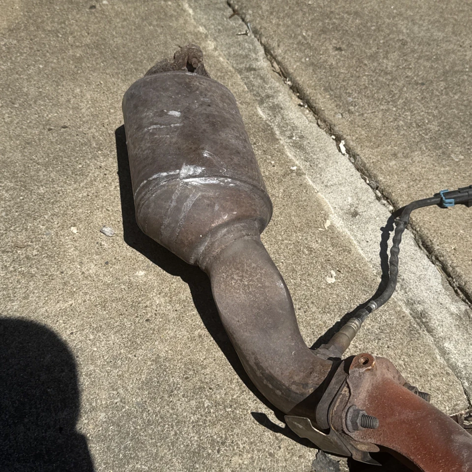 04-09 Cadillac STS SRX Right Passenger Side Exhaust Manifold OEM Catalytic 02 - Image 3 of 4