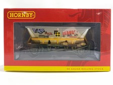 Hornby  - R6961 - Brand New - BR Railfreight - HAA Wagon No.355855 (Graffiti)