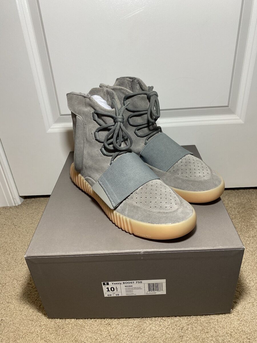 Size 10.5 - adidas Yeezy Boost 750 Glow in the Dark Size 10.5 - adidas Yeezy Boost 750 Glow in the Dark