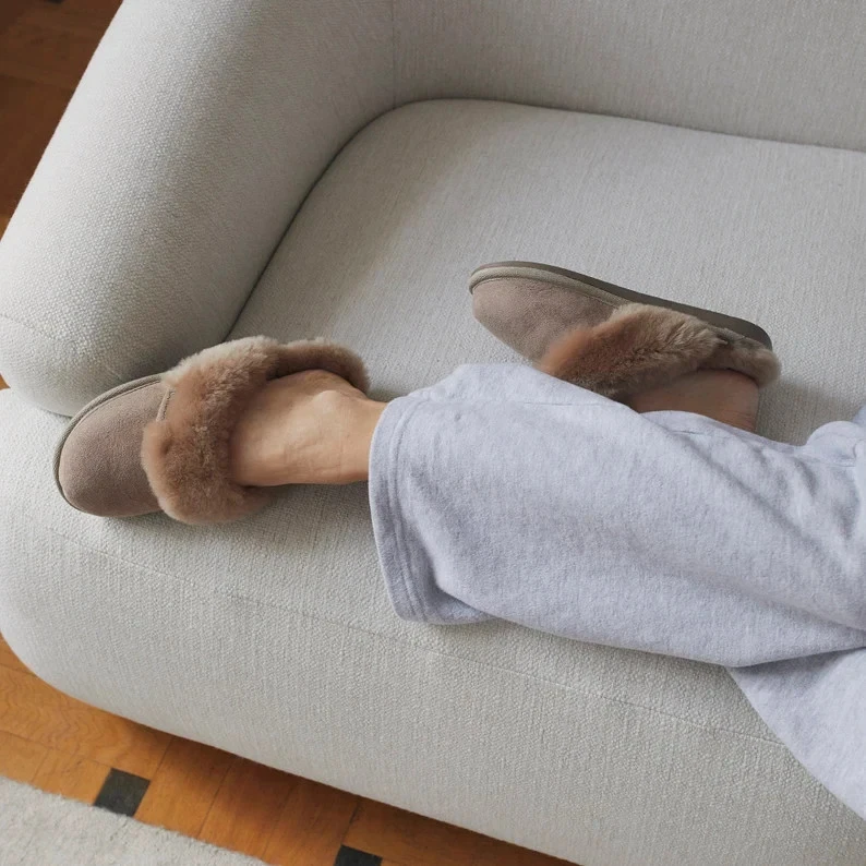 Бежевые тапочки из овчины для женщин — домашняя обувь из натуральной овчины Mules - Изображение 3 из 4