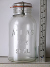 VINTAGE ATLAS E-Z SEAL HALF GALLON CANNING JAR WITH GLASS LID — photo 2
