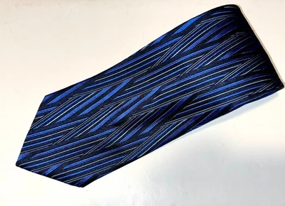 Vintage Bachrach Men’s Tie Blue/black/silver geo. stripes Design made in Italy - Image 1 of 3