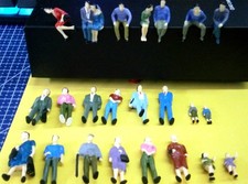 lot de 24 figurines pour diorama échelle 1/43 +ou-