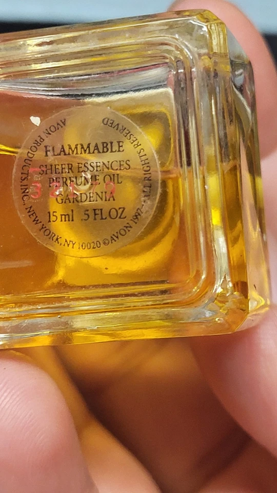 Gardenia Sheer Essence Perfume Aceite Gardenia de Avon 15 ml .5 FL OZ De colección Aa Foto 3 de 4