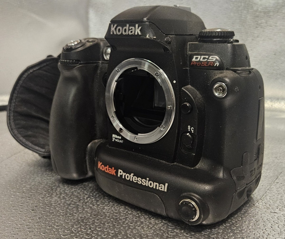 UNTESTED Kodak Professional SLR/n NIKON Mount Camera BODY ONLY