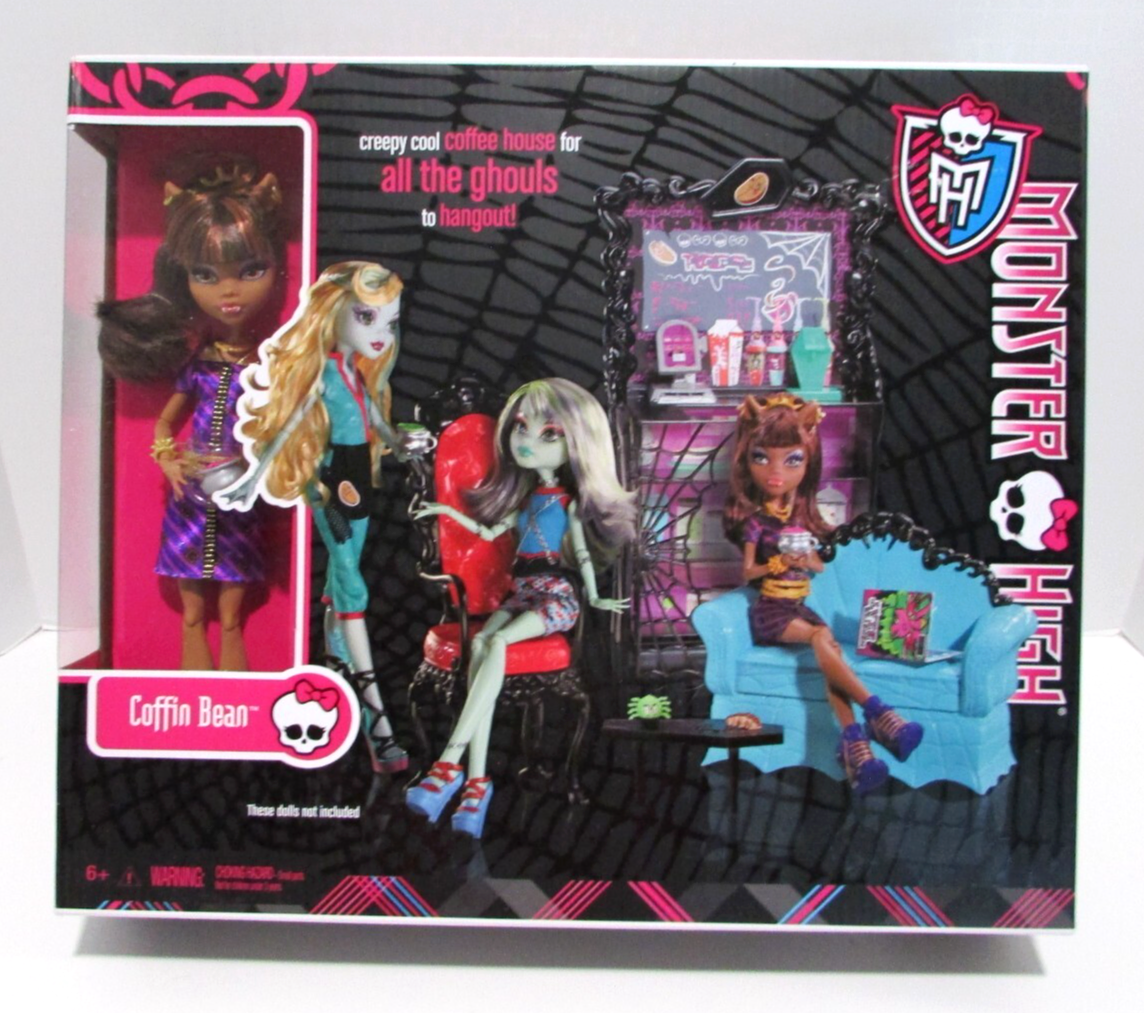 激レア　モンスターハイ Creepy Cool Coffee House Monster High Doll Clawdeen Wolf Coffin Bean Coffee House Playset