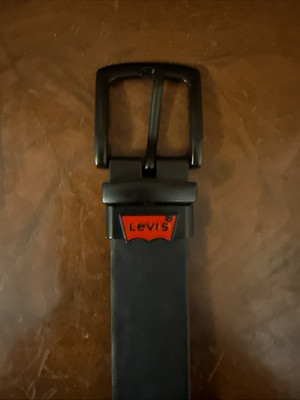 Levi's Kids Reversable Belt School Friendly Casual Black & Red XL  NEW (30-36 )