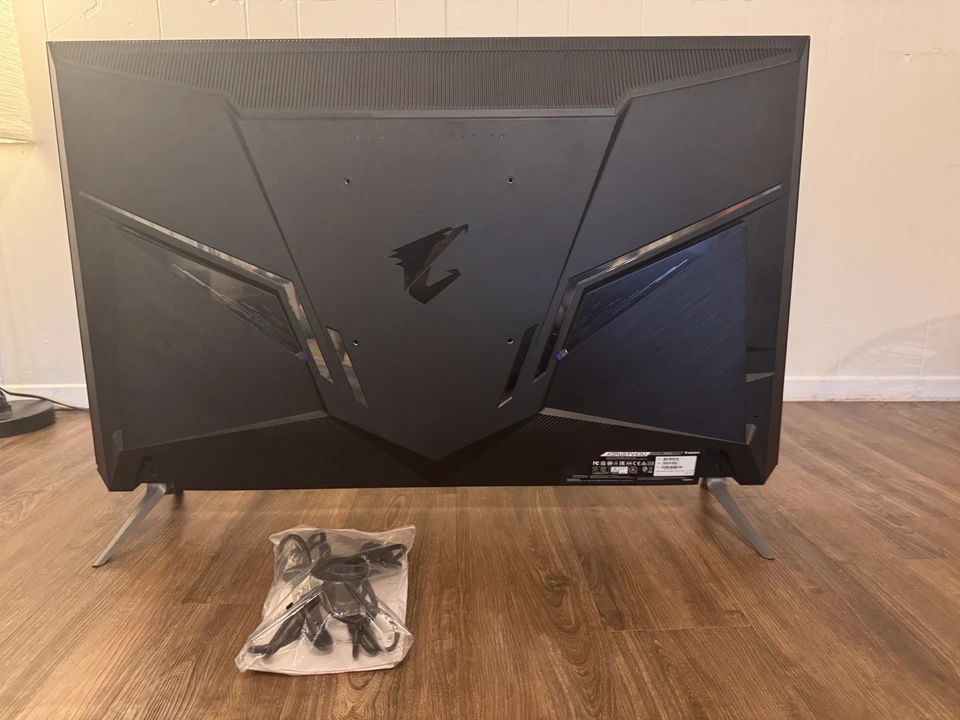 GIGABYTE AORUS FV43U 43" 144 Hz UHD VA Gaming Monitor - Image 4 of 4