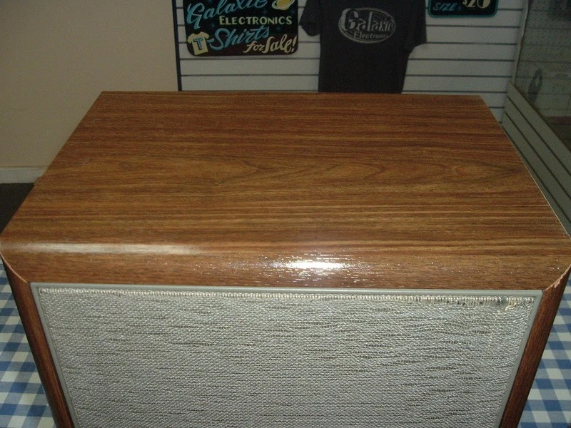 Raro Par De Altavoces ADVENT 4002 De Colección ¡FUNCIONA! Foto 2 de 4