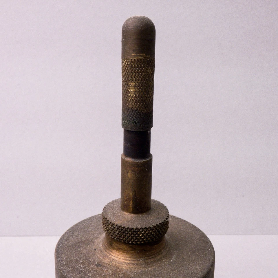 Antiga lanterna queimador de álcool bronze serrilhado arte maquinista (estilo Diresta) - Imagem 4 de 4