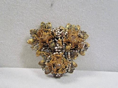 MIRIAM HASKELL - GOLD METAL BROOCH with CLEAR RHINSTONES and SEAD PEARLS "AS IS"